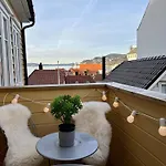 Apartment Exclusive Apartment, Location In *
